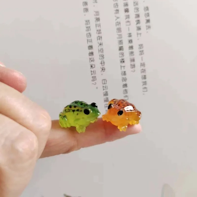 Bonsai Garden China - Lovely Tiny Orange Green Frogs 10Pcs,
