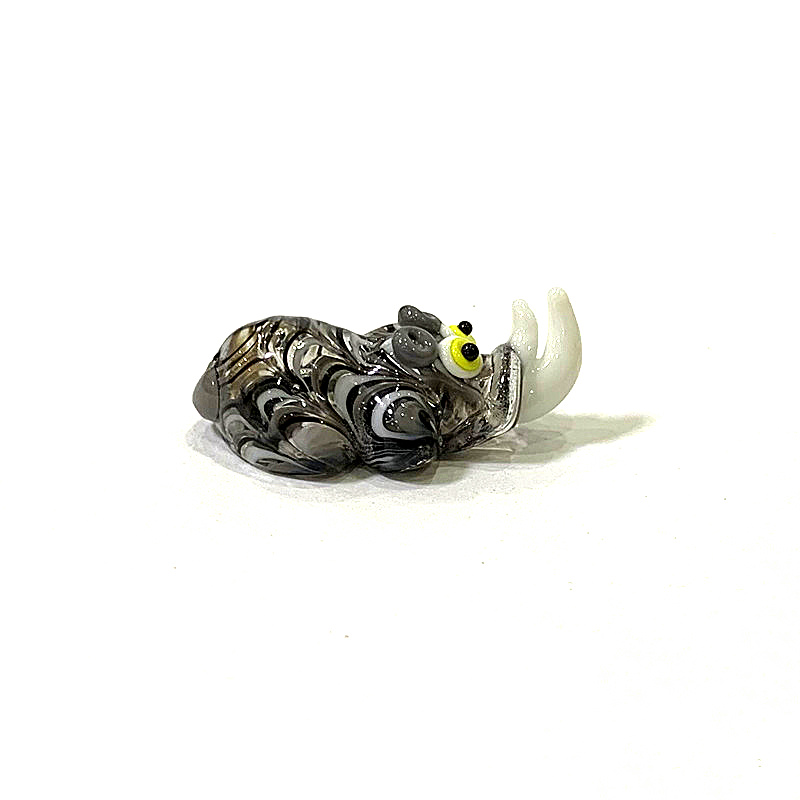 Miniature Glass Rhino Figurine - Bonsai Garden Japan 评论和价格