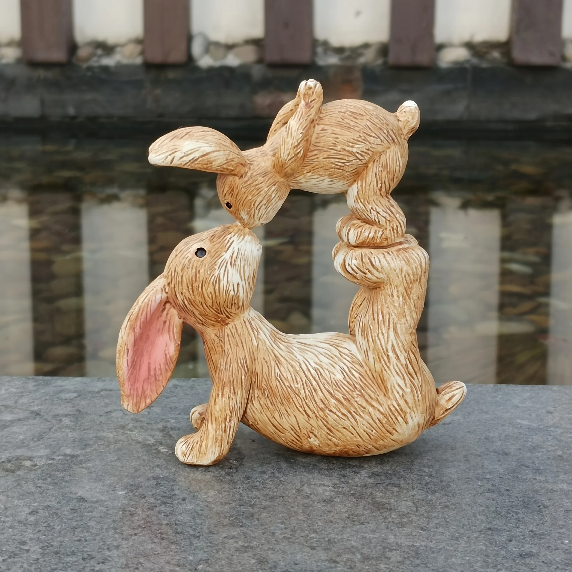 Garden Resin Kissing Bunny Sta - Bonsai Garden Ideas 评论和价格